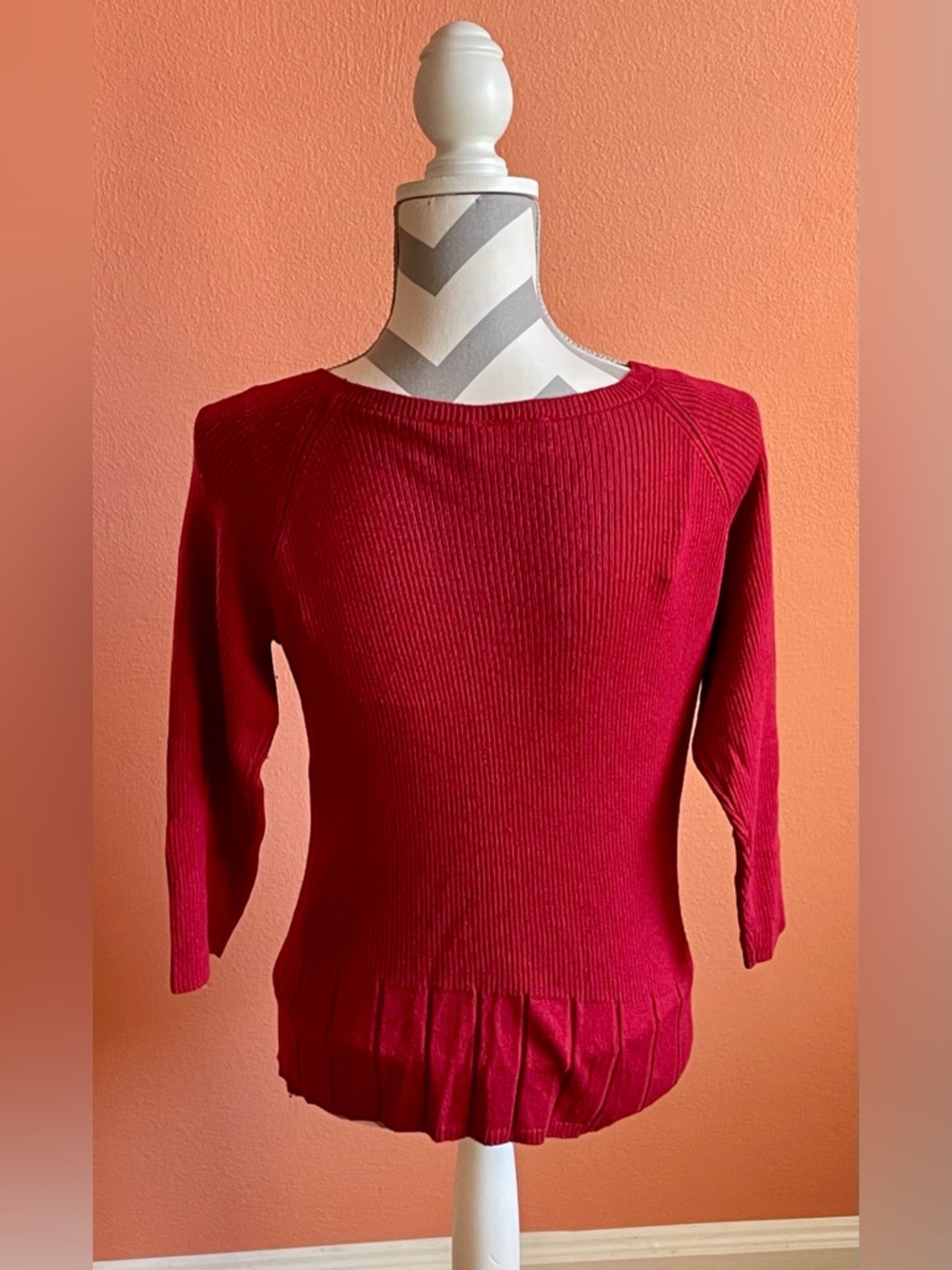 Preview Collection Red Square Neck Knit Sweater - Picture 2 of 4